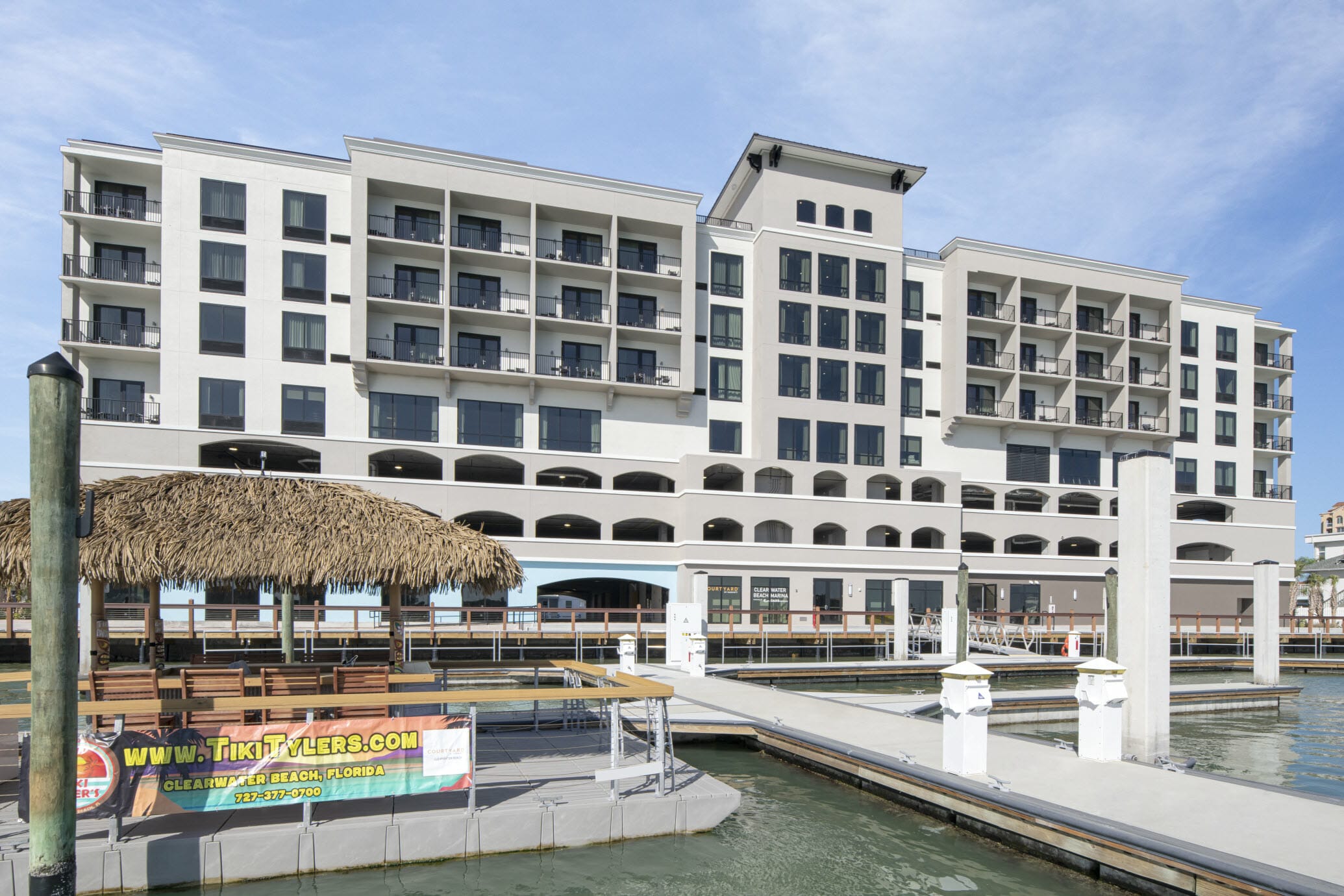 Courtyard Clearwater Beach hotel exterior