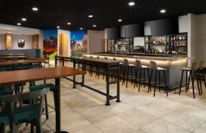 carolines restaurant seating